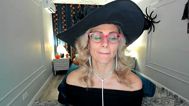 MuseOfStage online show from October 31, 2025, 11:55 am