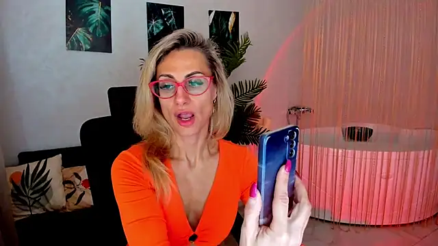 MuseOfStage online show from April 19, 2026, 11:53 am