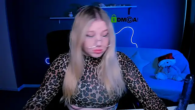 juli kisss online show from March 4, 2025, 9:40 am