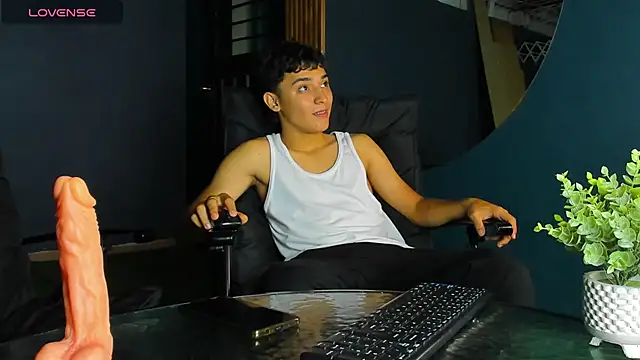 Austin Cardieff online show from February 24, 2025, 3:44 am