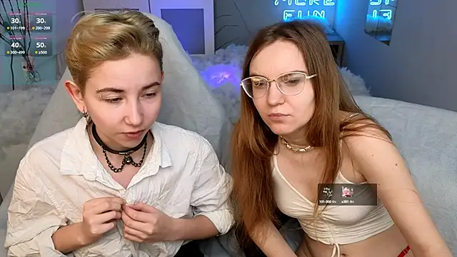 velvetvalkyries online show from January 4, 2025, 1:53 pm