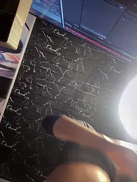 Thyana LS online show from February 28, 2025, 1:14 pm