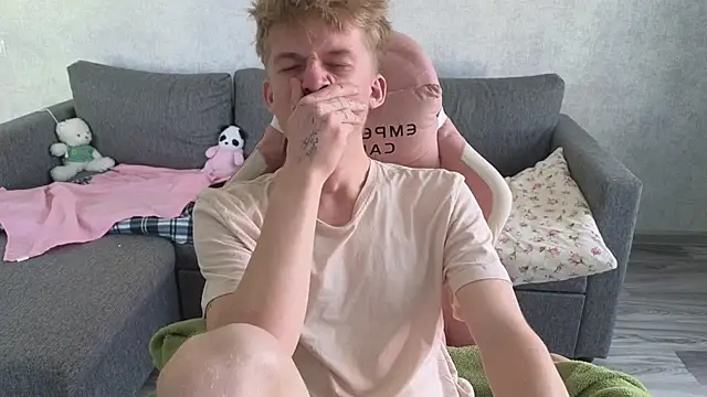 sweetserenity5 online show from September 21, 2025, 2:57 am