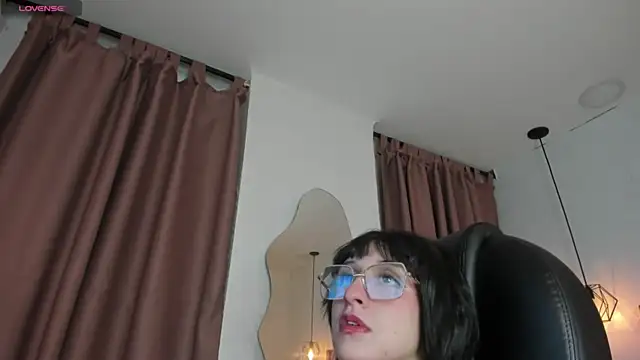 Hannys  cabernet online show from December 10, 2024, 3:41 am