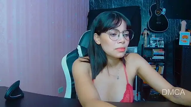 Snapshot of Drea_Foox chatting on October 1, 2025, 2:39 am Drea Foox online show from October 1, 2025, 2:39 am