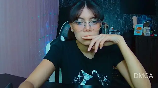 Snapshot of Drea_Foox chatting on October 16, 2025, 2:23 am Drea Foox online show from October 16, 2025, 2:23 am