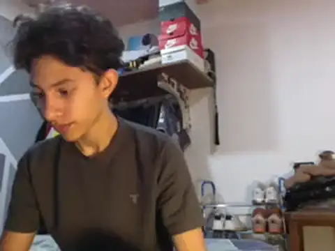 ferchitibellako online show from December 18, 2024, 5:15 am