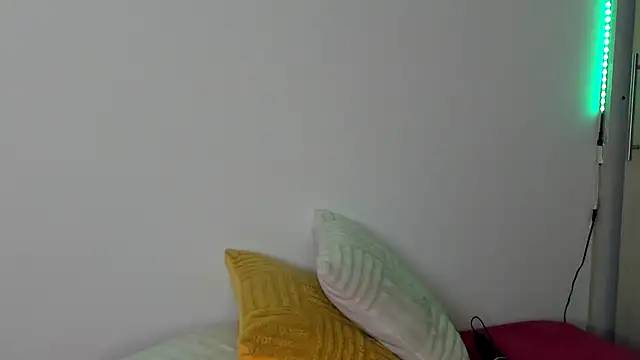 AnneteLynch online show from February 17, 2025, 5:21 pm