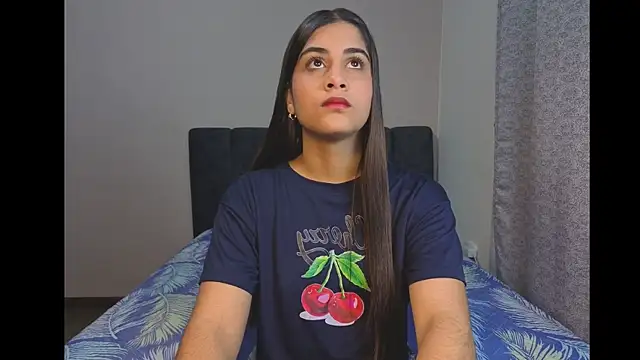 MiaOrtizCam online show from March 5, 2026, 6:59 pm