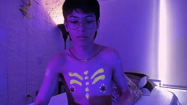 alexandersawyer online show from February 1, 2025, 3:39 pm