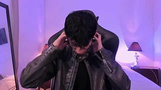 alexandersawyer online show from November 11, 2025, 12:27 pm