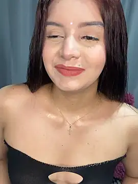 Melanyprada online show from April 16, 2026, 5:19 am