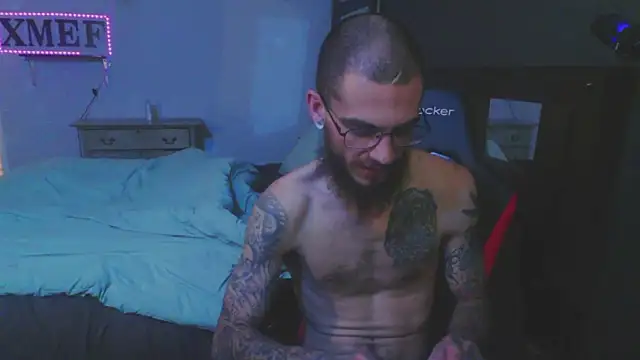 XMeF10 online show from December 27, 2024, 6:14 am