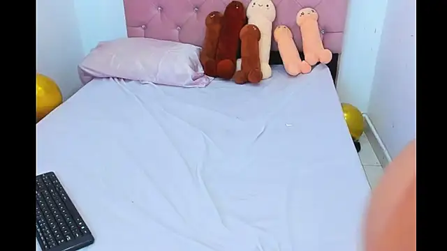 Snapshot of Katiaflex chatting on December 31, 2024, 2:51 am Katiaflex online show from December 31, 2024, 2:51 am