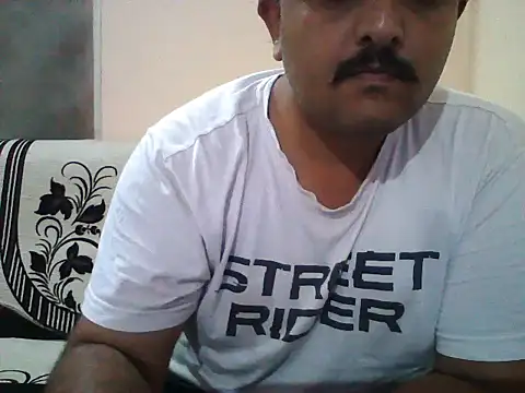 Snapshot of Akhil3290 chatting on June 21, 2026, 4:09 pm Akhil3290 online show from June 21, 2026, 4:09 pm