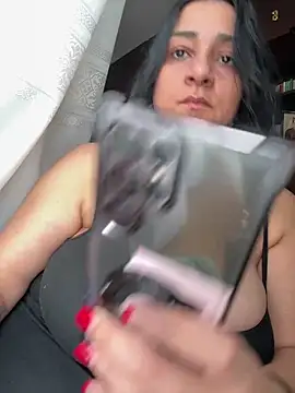 paulinaDiaz1 online show from January 24, 2025, 1:36 pm