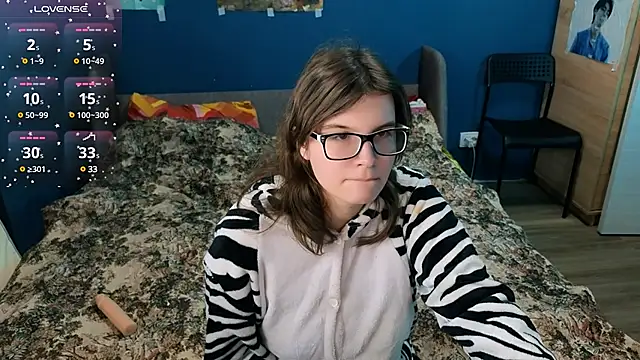 Snapshot of Ruyjin_Choi chatting on December 4, 2024, 12:47 pm Ruyjin Choi online show from December 4, 2024, 12:47 pm