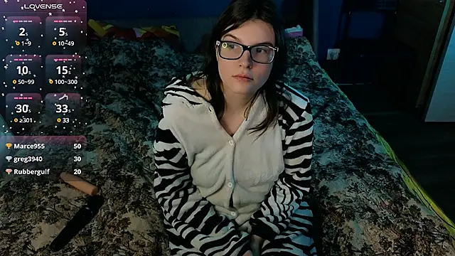 Snapshot of Ruyjin_Choi chatting on December 4, 2024, 3:54 pm Ruyjin Choi online show from December 4, 2024, 3:54 pm