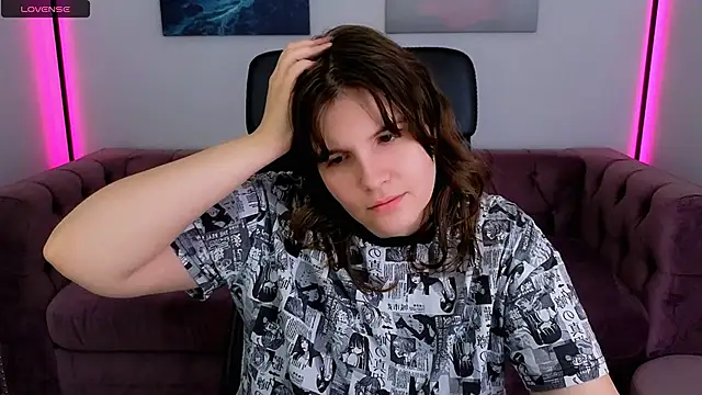 Snapshot of Ruyjin_Choi chatting on September 23, 2025, 10:18 am Ruyjin Choi online show from September 23, 2025, 10:18 am