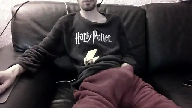 Snapshot of passif520 chatting on November 2, 2025, 9:11 am passif520 online show from November 2, 2025, 9:11 am