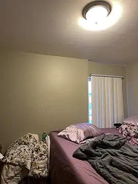 DestinyThickems89 online show from February 4, 2026, 12:44 pm