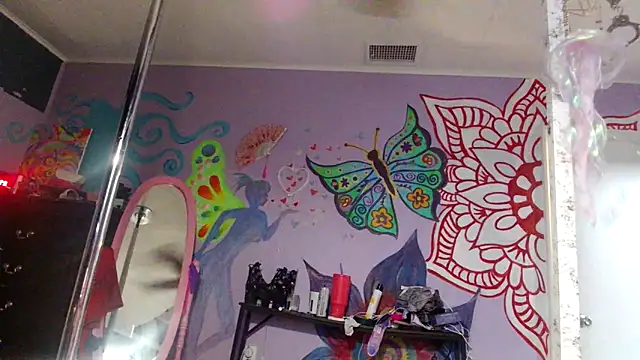 Snapshot of heartz999rene chatting on October 11, 2025, 12:10 am heartz999rene online show from October 11, 2025, 12:10 am