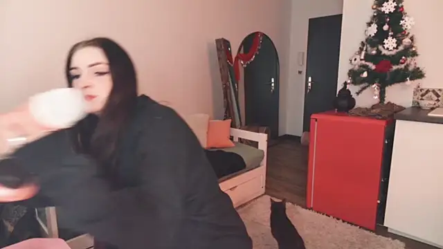 ce leste   online show from December 5, 2025, 3:52 pm