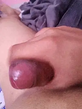 Fee096 online show from December 3, 2025, 5:55 pm