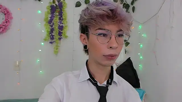  Jakke online show from December 15, 2024, 8:04 pm