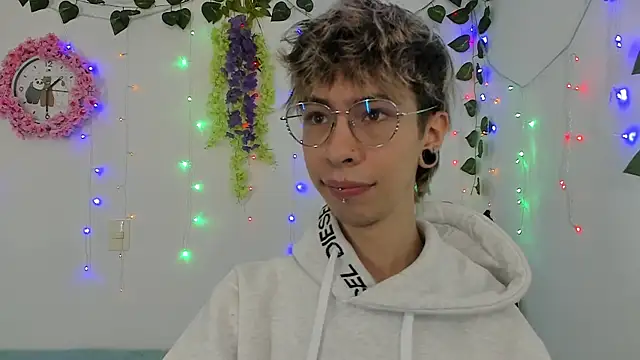  Jakke online show from February 2, 2025, 6:31 pm