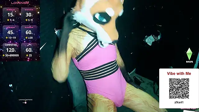 Snapshot of FoxieHikari chatting on December 16, 2024, 2:57 am FoxieHikari online show from December 16, 2024, 2:57 am