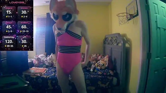 Snapshot of FoxieHikari chatting on January 22, 2025, 2:59 am FoxieHikari online show from January 22, 2025, 2:59 am