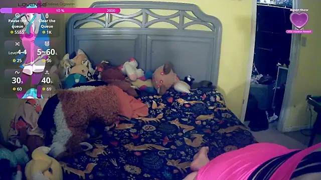 Snapshot of FoxieHikari chatting on September 26, 2025, 1:53 am FoxieHikari online show from September 26, 2025, 1:53 am