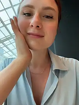 Dina Tease online show from August 4, 2026, 11:13 am