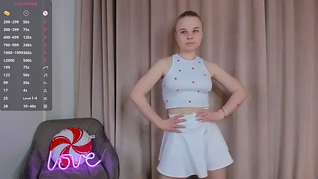 OdetteHarwick online show from April 10, 2026, 7:13 am