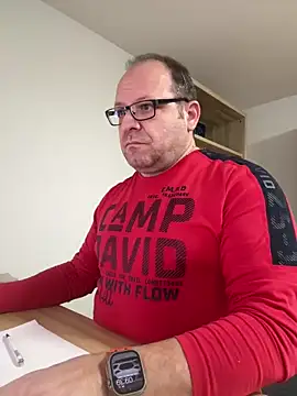 coupleLatinaLovers online show from December 13, 2024, 8:41 am