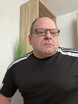 coupleLatinaLovers online show from December 23, 2024, 10:32 am