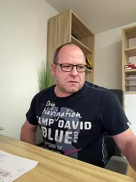 coupleLatinaLovers online show from January 7, 2025, 9:50 am