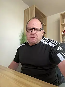 coupleLatinaLovers online show from January 24, 2025, 11:04 am