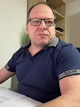 coupleLatinaLovers online show from February 7, 2025, 5:52 am