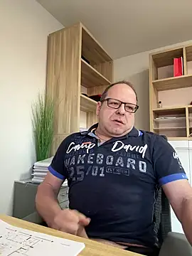 coupleLatinaLovers online show from March 19, 2025, 6:03 am