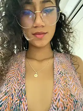 KaitlynLoveCam online show from November 4, 2025, 7:13 pm