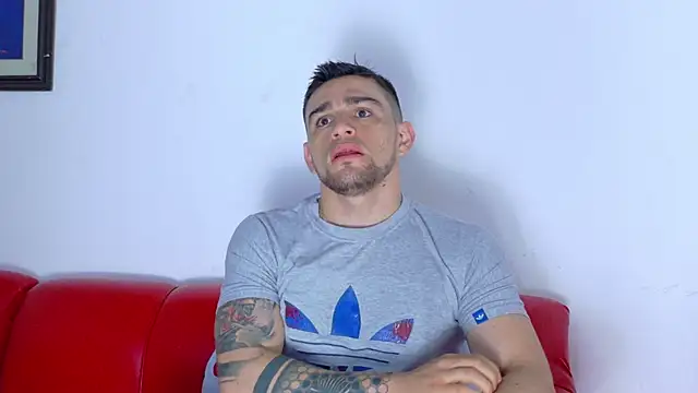 Sexy Alejandro  online show from March 11, 2026, 12:33 pm