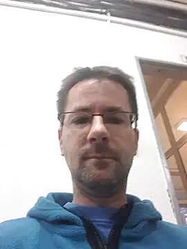 Snapshot of riskybusiness9090 chatting on November 13, 2025, 6:01 am riskybusiness9090 online show from November 13, 2025, 6:01 am