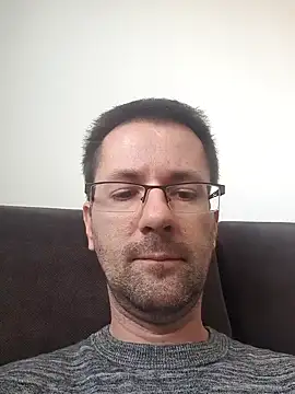 Snapshot of riskybusiness9090 chatting on December 21, 2025, 9:49 am riskybusiness9090 online show from December 21, 2025, 9:49 am