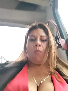 Laura-Hernandez online show from January 17, 2025, 7:49 pm