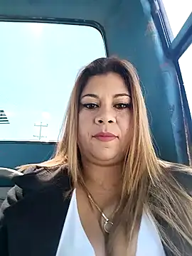 Laura-Hernandez online show from January 22, 2025, 4:12 pm