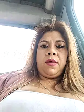 Laura-Hernandez online show from March 7, 2025, 3:07 pm