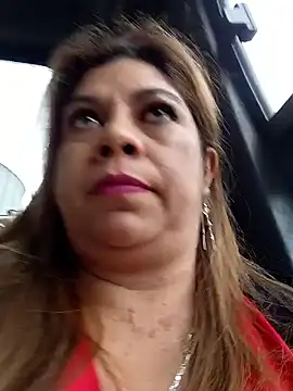 Laura-Hernandez online show from November 14, 2025, 3:22 pm