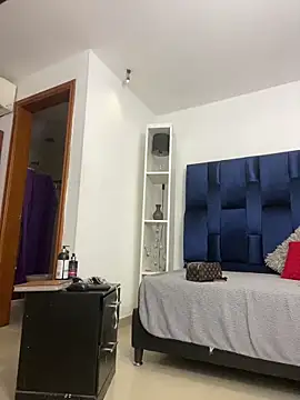 Stefyrossy online show from April 21, 2026, 11:27 am